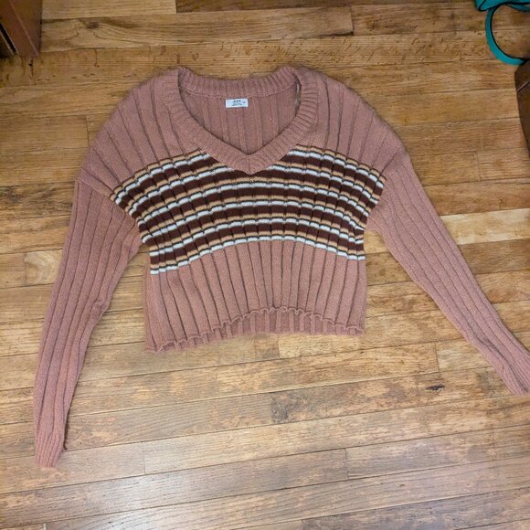 Pink v-neck crewneck sweater - Picture 1 of 3